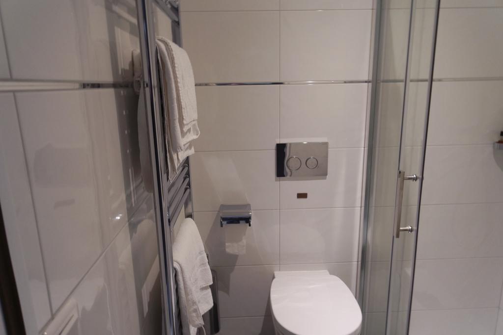 Hotel Carolina Cannes Bagian luar foto