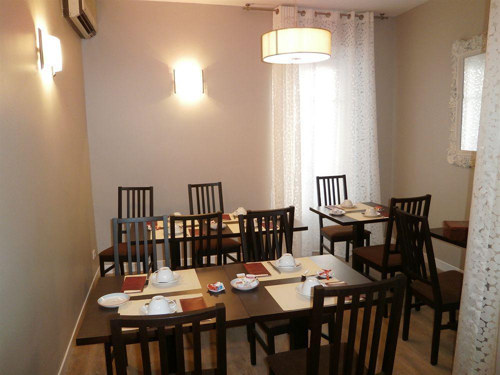 Hotel Carolina Cannes Bagian luar foto