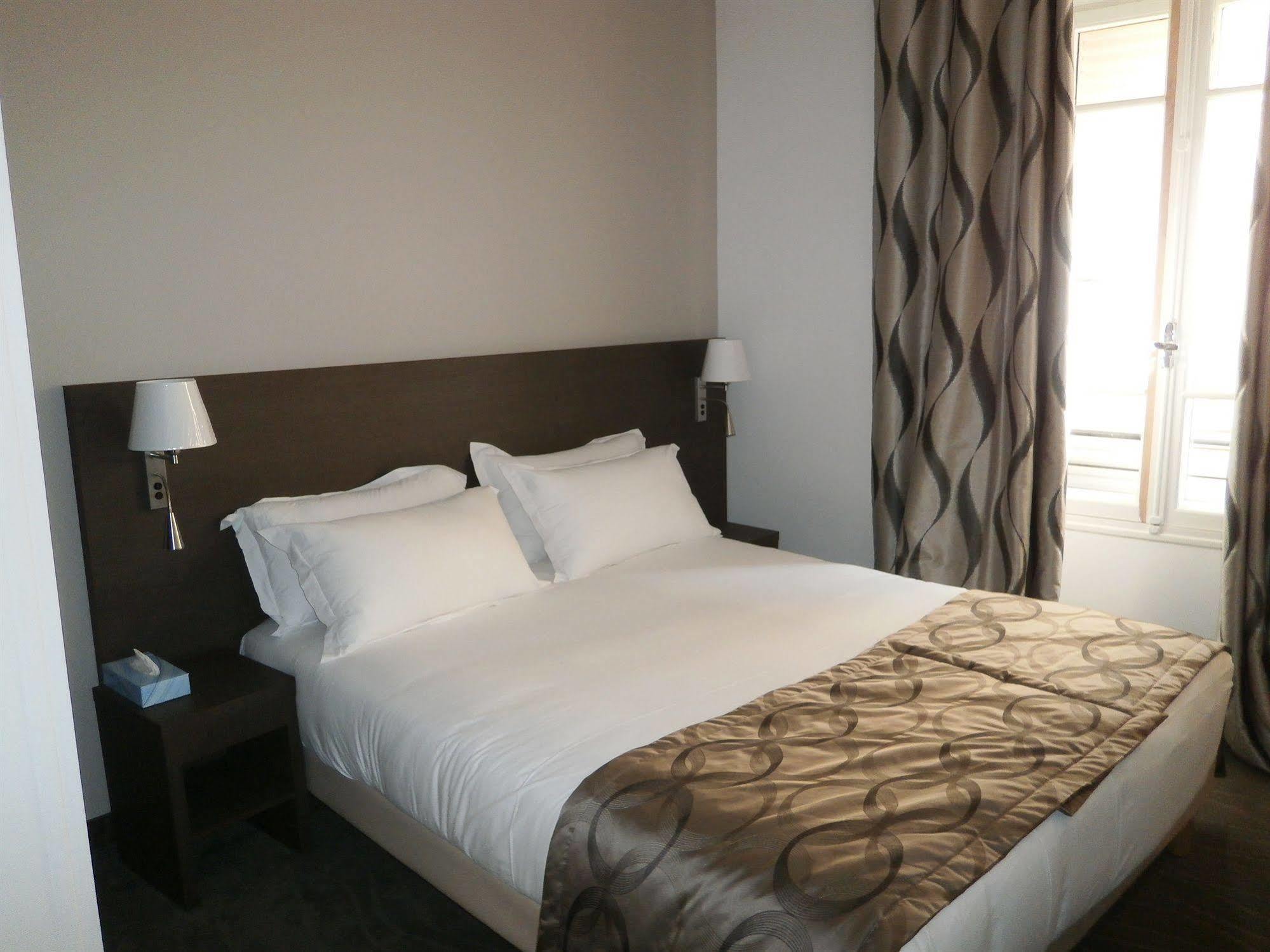 Hotel Carolina Cannes Bagian luar foto