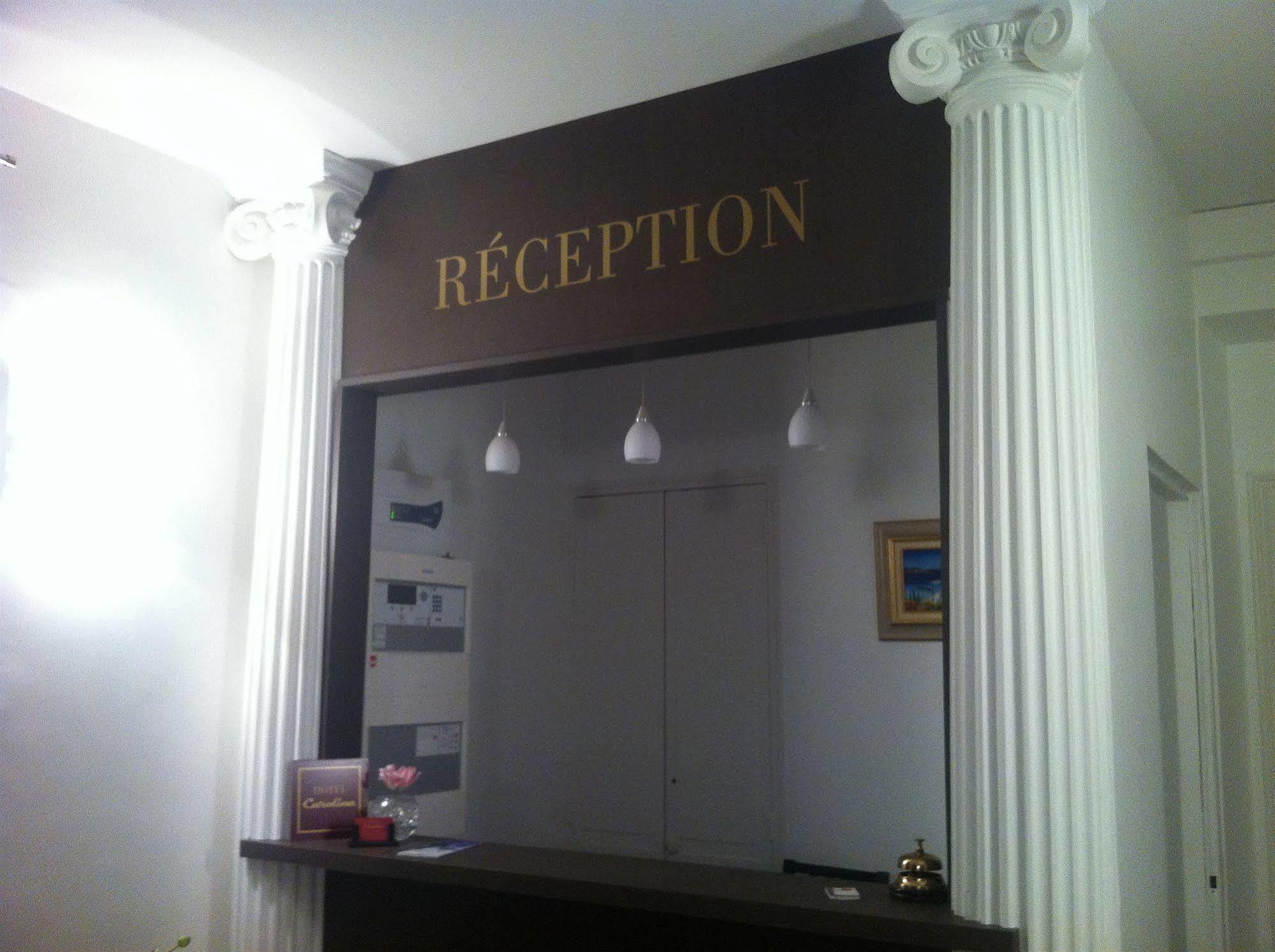 Hotel Carolina Cannes Bagian luar foto
