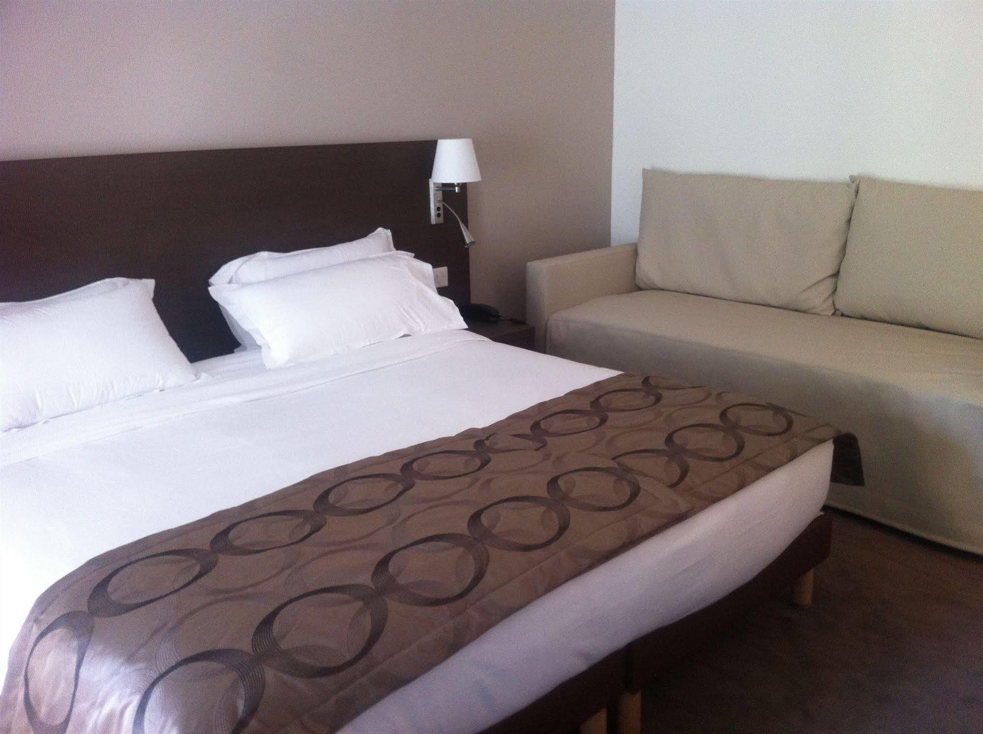 Hotel Carolina Cannes Bagian luar foto