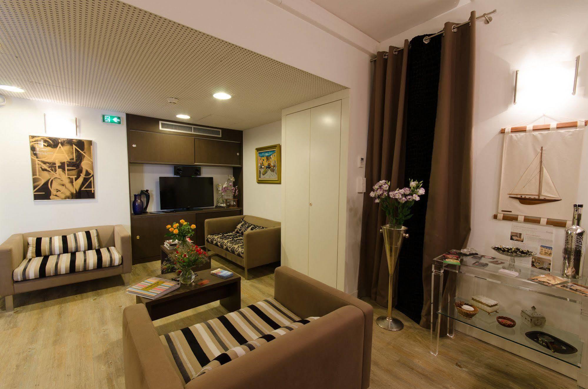 Hotel Carolina Cannes Bagian luar foto