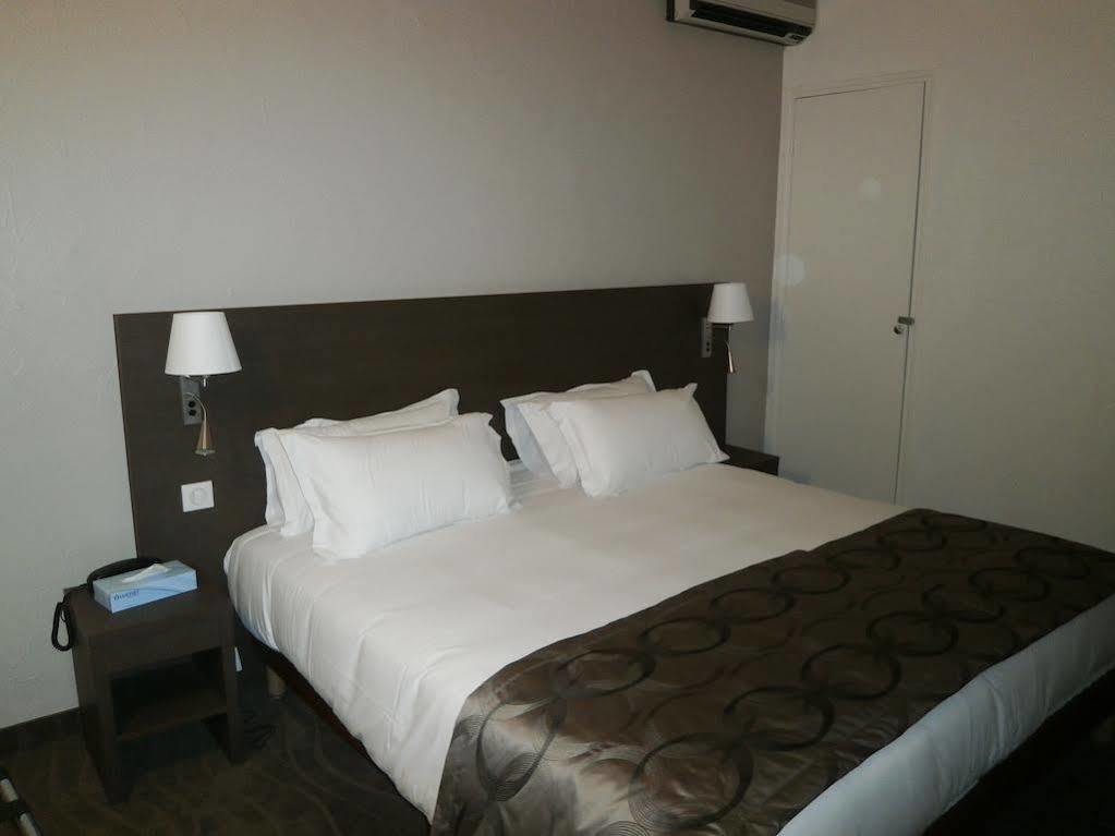 Hotel Carolina Cannes Bagian luar foto