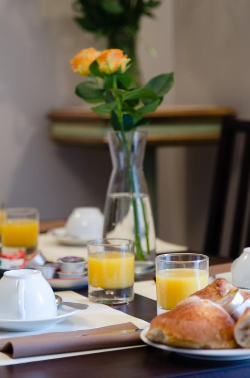 Hotel Carolina Cannes Bagian luar foto