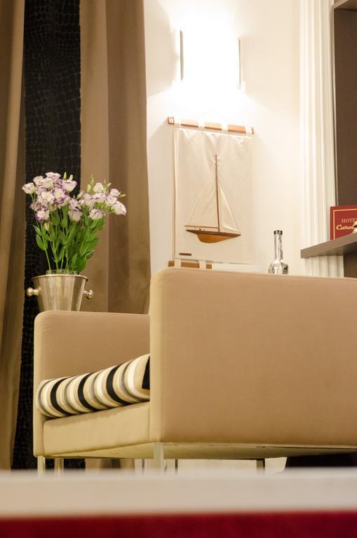 Hotel Carolina Cannes Bagian luar foto
